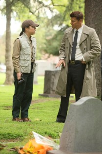 Booth (David Boreanaz, R) speaks with Special Agent Genevieve Shaw (guest star Tina Majorino, L)