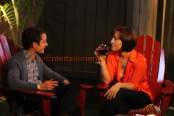 WILFRED: S2 Ep 205 CONTROL -  L-R: Elijah Wood as Ryan, Allison Mack as Amanda. 