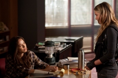 Falling Skies_Ep6 Sanctuary P1_Margaret talks to Anne