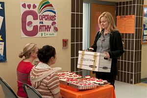 thebigc_202_MusicalChairs_Cupcakes for Cathy (Custom)