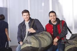Bryan Greenberg- Victor Rasuk (2)