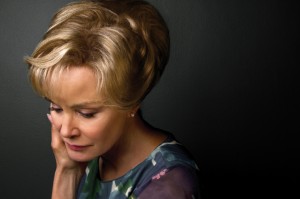AMERICAN HORROR STORY: Jessica Lange as Constance_0638