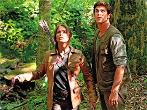 hunger-games-jennifer-lawrence-liam-hemsworth_320