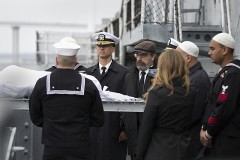 Saul oversees Nazir's burial at sea.