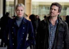 Jon Tenney and Rebecca Romijn as Sean King and Michelle Maxwell. 