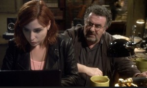 Claudia helps Artie find the missing piece to the Beethoven clock artifact before he goes deaf