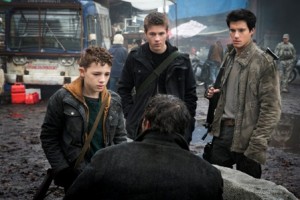 Tom (Noah Wyle, center) breaks the news about Anne and Alexis to his three sons L-R: Matt (Maxim Knight), Ben (Connor Jessup), and Hal (Drew Roy)