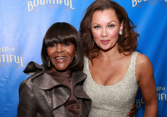 L-R: Cicely Tyson and Vanessa Williams in The Trip to Bountiful