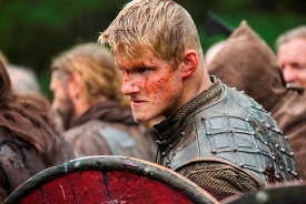 Bjorn is ready for battle (Alexander Ludwig)