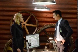 Navaro (Benjamin Bratt) and Kate (Yvonne Strahovski)