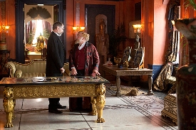 Don't you just love how theatrical/dramatic Ferdinand is when he warns Sir Malcolm about the hieroglyphs?