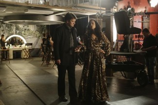 Castle has his hands full trying to find a very small purse for a hot-blooded telenovela star