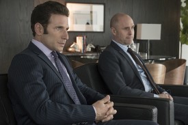 Mark Feuerstein as Barry Wolfe and Paul Schulze as Eddie in Nurse Jackie (Season 7, Episode 12). - Photo: David M. Russell/SHOWTIME - Photo ID: nursjackie_712_1485.R