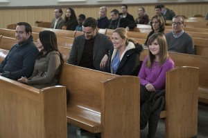 Dominic Fumusa as Kevin Peyton, Edie Falco as Jackie Peyton and Ruby Jerins as Grace Peyton in Nurse Jackie (Season 7, Episode 12). - Photo: David M. Russell/SHOWTIME - Photo ID: nursjackie_712_2234.R