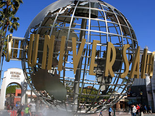 universal-globe-04