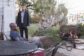 Liev Schreiber as Ray Donovan and Wole Parks as Carl in Ray Donovan (Season 3, Episode 02). - Photo: Michael Desmond/SHOWTIME - Photo ID: RayDonovan_302_4014.R