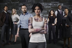 BLINDSPOT -- Season: Pilot -- Pictured: Ukweil Roach as Borden, Ashley Johnson as Patterson, Sullivan Stapleton as Kurt Weller, Jaimie Alexander as Jane Doe, Audrey Esparza as Tasha Zapata, Rob Brown as Edgar Ramirez, Marianne Jean-Baptiste as Bethany Mayfair -- (Photo by: Sandro/NBC)