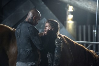 Linctavia? Loctavia? I can't keep up with the acronyms but I just hope these two resolve their differences soon! Pictured (L-R): Ricky Whittle as Lincoln and Marie Avgeropoulos as Octavia