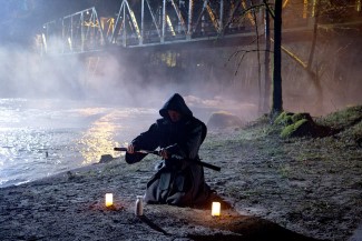 Cary-Hiroyuki Tagawa guest stars as Takeshi Himura, the Akagi family's friend and attorney. Tagawa has starred in numerous films and TV series, but I vividly remember his turn as a Japanese naval officer in film PEARL HARBOR.