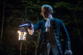 Who has two thumbs and a big chip on his shoulder? This guy. 