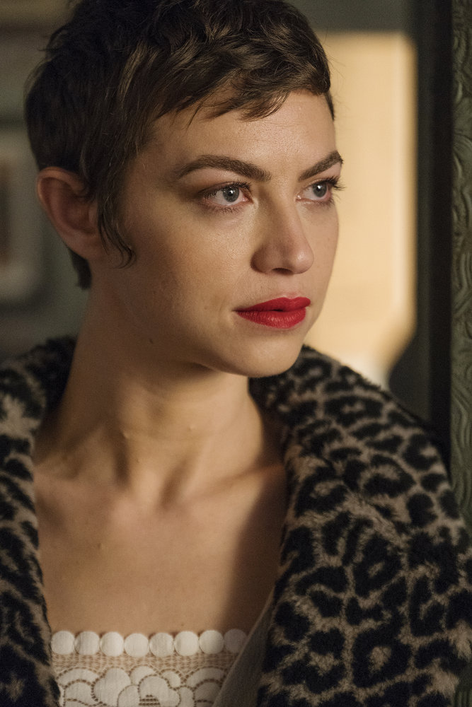 Resident Alien - S01 Ep. 5 "Love Language" 001 - Syfy