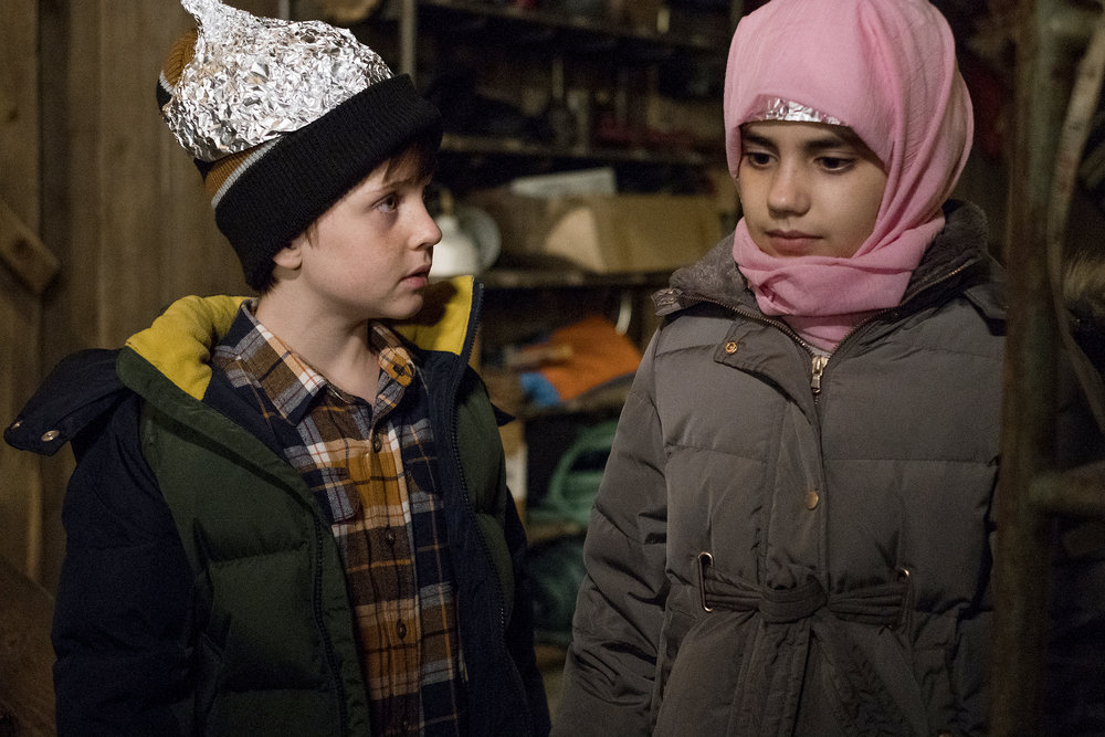 -S01-Ep.-04-Birds-of-A-Feather-005