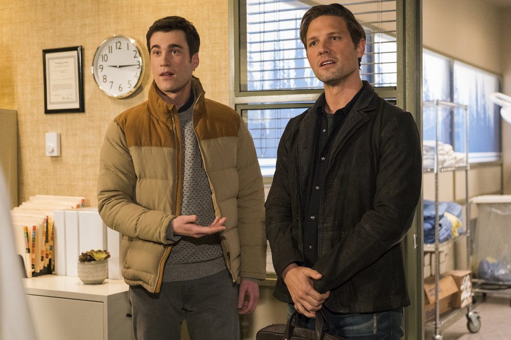 Resident Alien - S01 Ep 6 - Sexy Beast - 001 Syfy