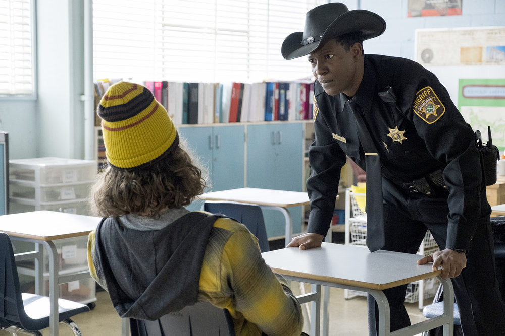 Resident Alien - S01 Ep 6 - Sexy Beast - 004 Syfy