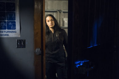 Resident Alien - S01, Ep 8 "End of the World As We Know It" - Syfy 006