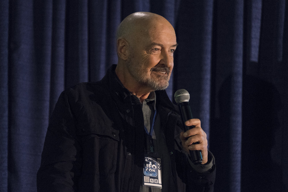 Resident Alien - S01. Ep. 9 Welcome Aliens - Syfy 003