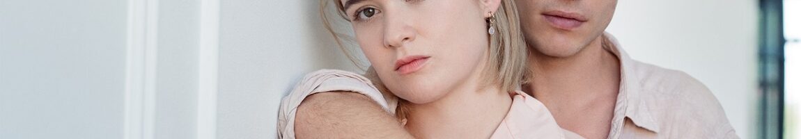 Alice-Englert-Nicholas-Denton-Dangerous-Liaisons-STARZ