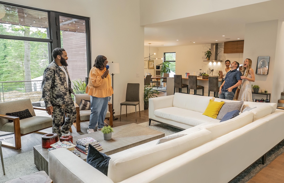 Anthony Anderson and Doris Bowman - House Haunters 2021