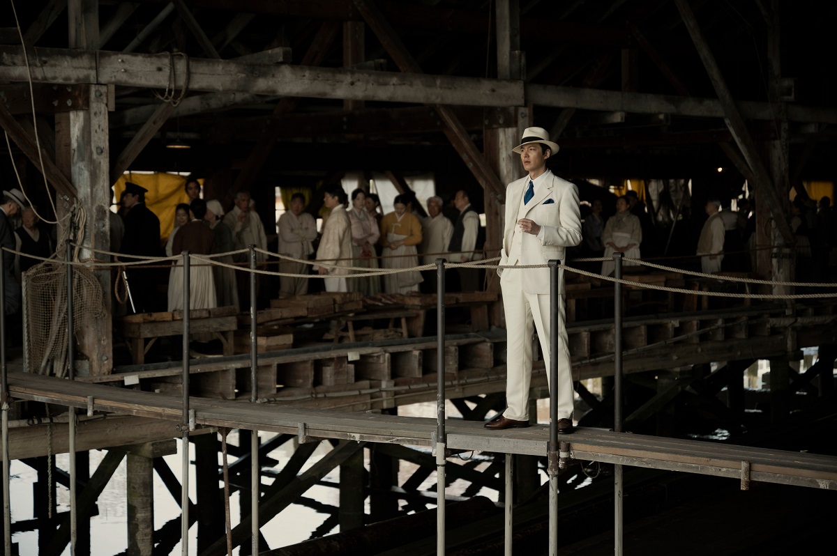 012622_Apple_Drama_Pachinko_Premiere_Globally_Big_Image_03