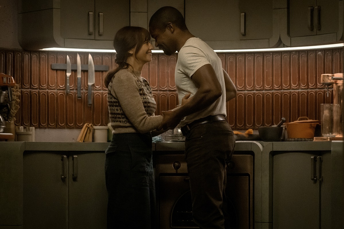 Rashida Jones and David Olyelowo as Allison and Holston in Apple TV+ SILO -- Photo Courtesy of Apple TV+